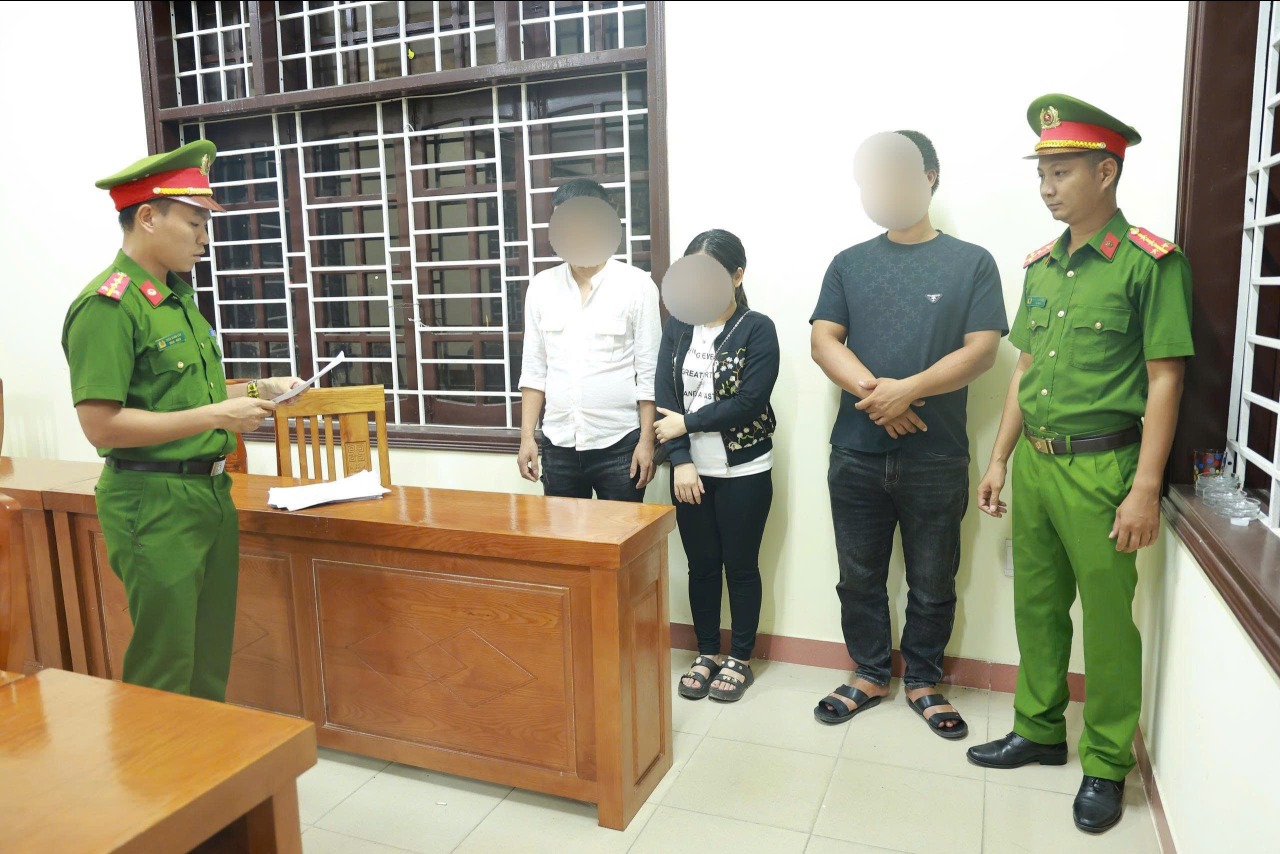 Khởi tố 3 đối tượng buôn bán heo bệnh tại Quảng Trị , Vi phạm an toàn thực phẩm - Ảnh 1.