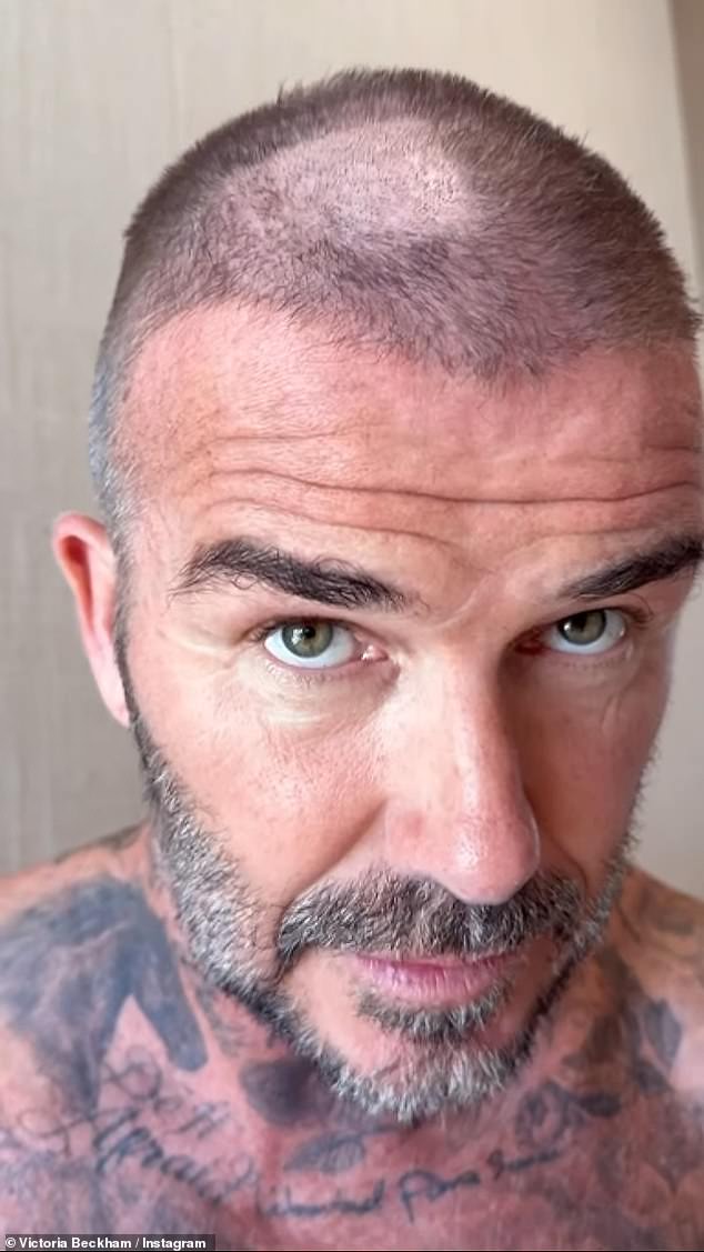 David Beckham và 2 con trai ăn uống vui vẻ, cậu cả Brooklyn buồn thiu khi "hộ tống" vợ và mẹ vợ đi shopping - Ảnh 6.