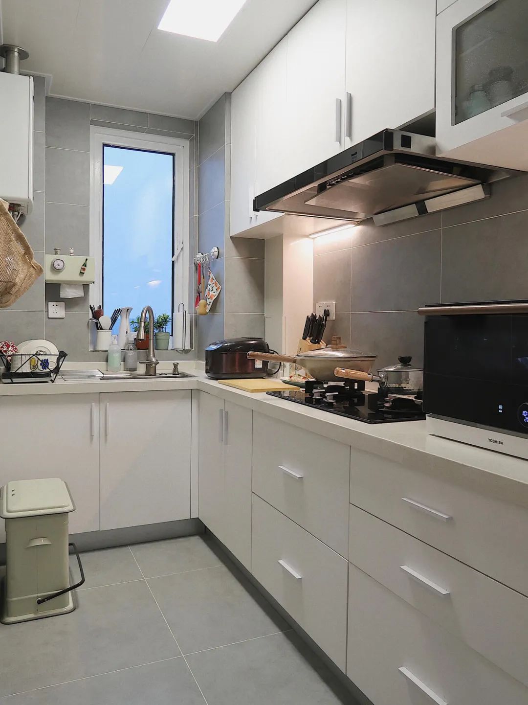 9 thiết kế bếp cần bị cạch mặt vì "hành hạ" người dùng - Ảnh 9. 9 thiết kế bếp cần bị cạch mặt vì "hành hạ" người dùng - Ảnh 9.