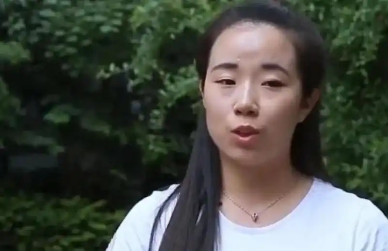 Nữ sinh cứu cụ già trên đường phố Tây An: Hành động đẹp giữa đời thường - Ảnh 1.