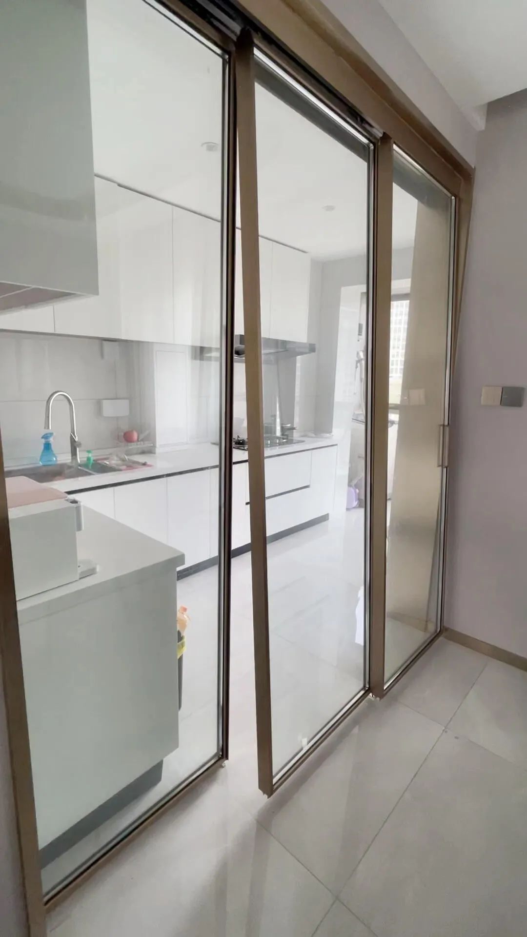 9 thiết kế bếp cần bị cạch mặt vì "hành hạ" người dùng - Ảnh 13. 9 thiết kế bếp cần bị cạch mặt vì "hành hạ" người dùng - Ảnh 13.