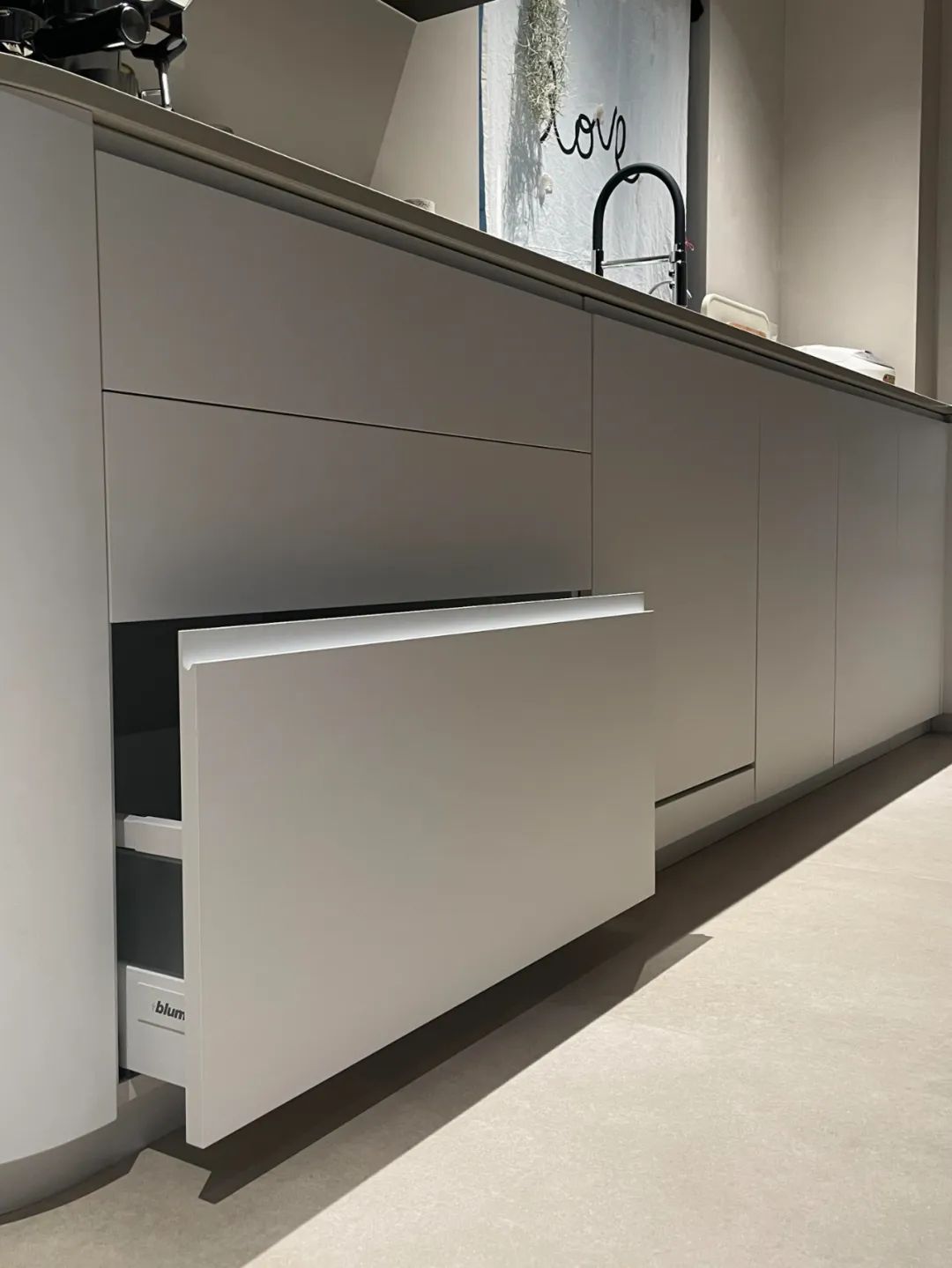 9 thiết kế bếp cần bị cạch mặt vì "hành hạ" người dùng - Ảnh 10. 9 thiết kế bếp cần bị cạch mặt vì "hành hạ" người dùng - Ảnh 10.