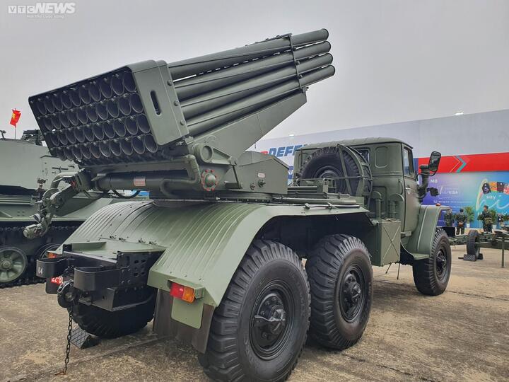 "Mưa lửa" BM-21 của QĐND Việt Nam tham gia diễu binh 2/9: Mang 40 quả đạn rocket, đầu đạn nặng 18,4 kg - Ảnh 3.