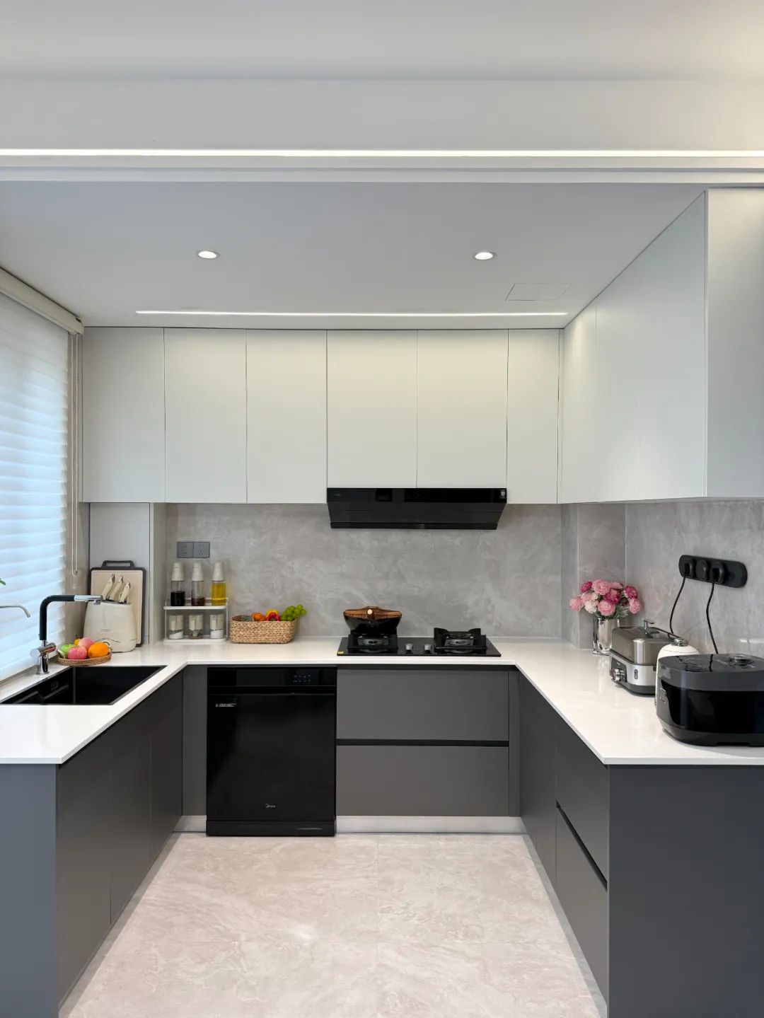 9 thiết kế bếp cần bị cạch mặt vì "hành hạ" người dùng - Ảnh 4. 9 thiết kế bếp cần bị cạch mặt vì "hành hạ" người dùng - Ảnh 4.