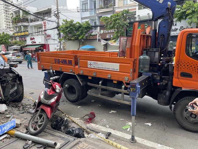 TP HCM: Nghi tài xế đột quỵ gây tai nạn nghiêm trọng ở phường Thủ Đức- Ảnh 3.