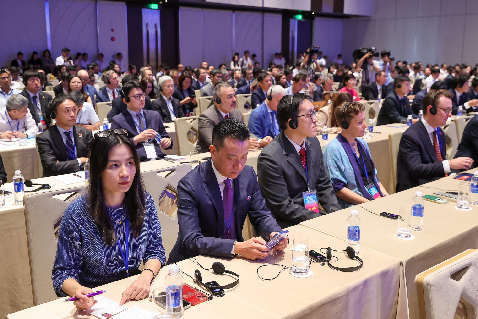 Thủ tướng: Trung tâm tài chính quốc tế là nơi pháp luật được "thiết kế cho tương lai", để cho phép những mô hình mới được vận hành trong khuôn khổ được kiểm soát - Ảnh 8.