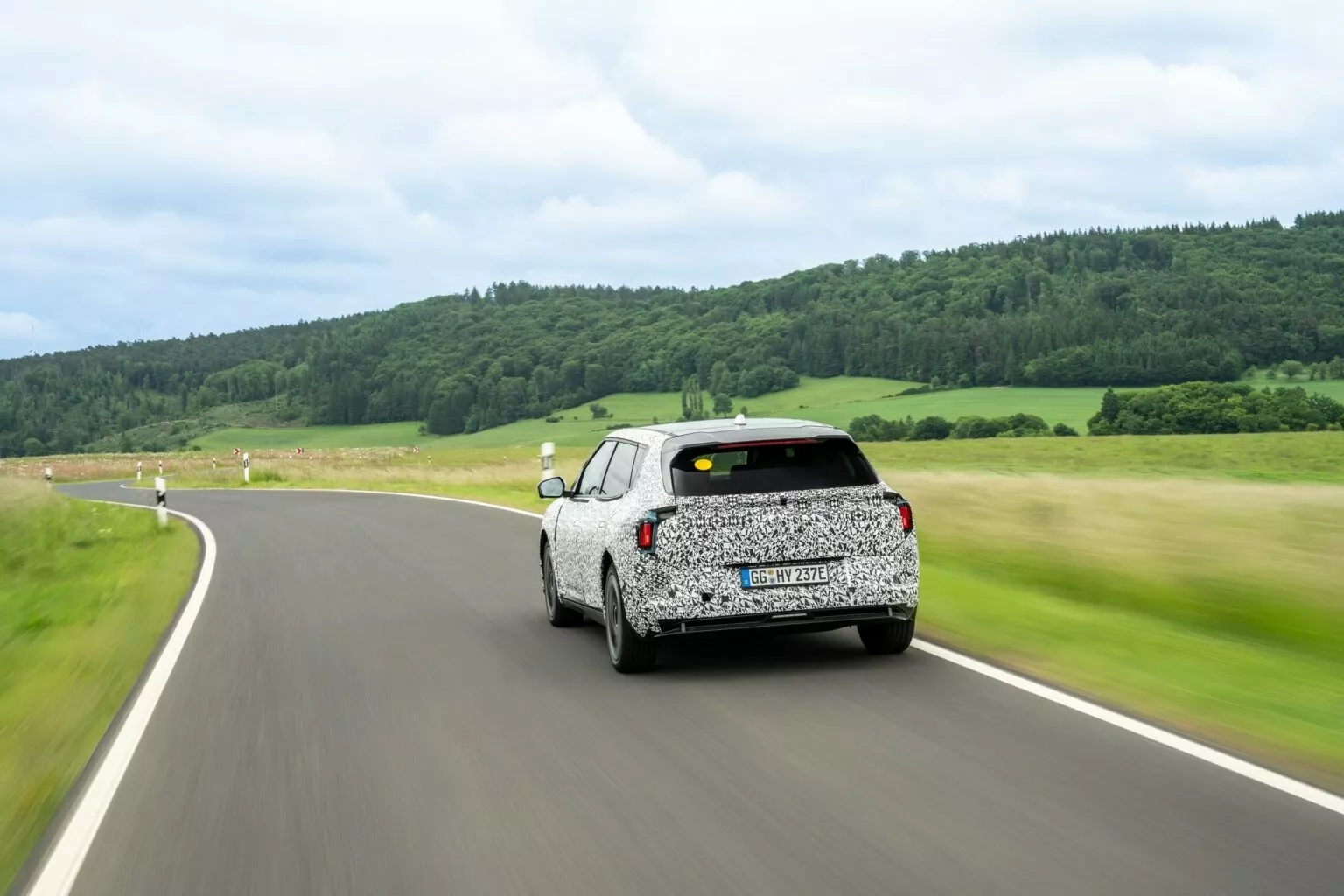 Xem Kia test pin xe điện mới thấy yên tâm nếu hãng bán ở Việt Nam: Bào 10.000km đường đua, sạc xả nhanh liên tục chỉ chai 5% - Ảnh 5.