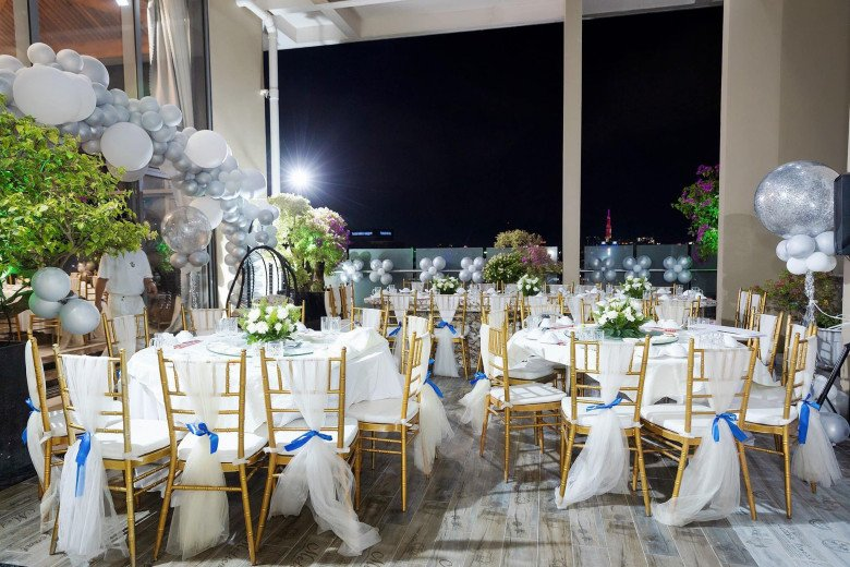 Nam ca sĩ sở hữu khách sạn 50 phòng, ở penthouse cao cấp tại Thủ Đức, U50 dự định có con với bạn gái - Ảnh 5.