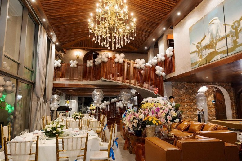 Nam ca sĩ sở hữu khách sạn 50 phòng, ở penthouse cao cấp tại Thủ Đức, U50 dự định có con với bạn gái - Ảnh 4.