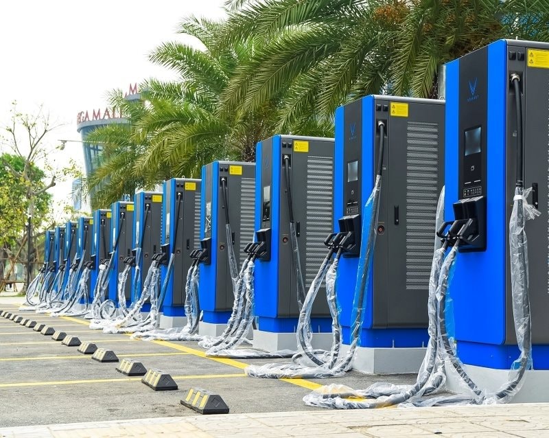 Sạc xe điện: Nên sạc nhanh hay sạc chậm tốt hơn?- Ảnh 2.