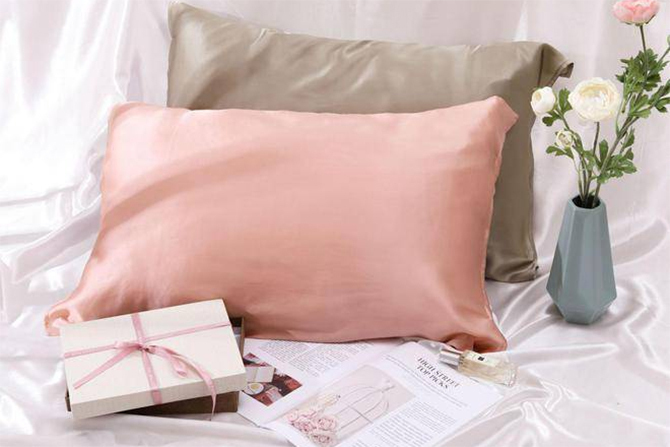 Gối ố vàng đừng vội thay mới, giặt sạch theo cách đơn giản tại nhà - Ảnh 3. Gối ố vàng đừng vội thay mới, giặt sạch theo cách đơn giản tại nhà - Ảnh 3.