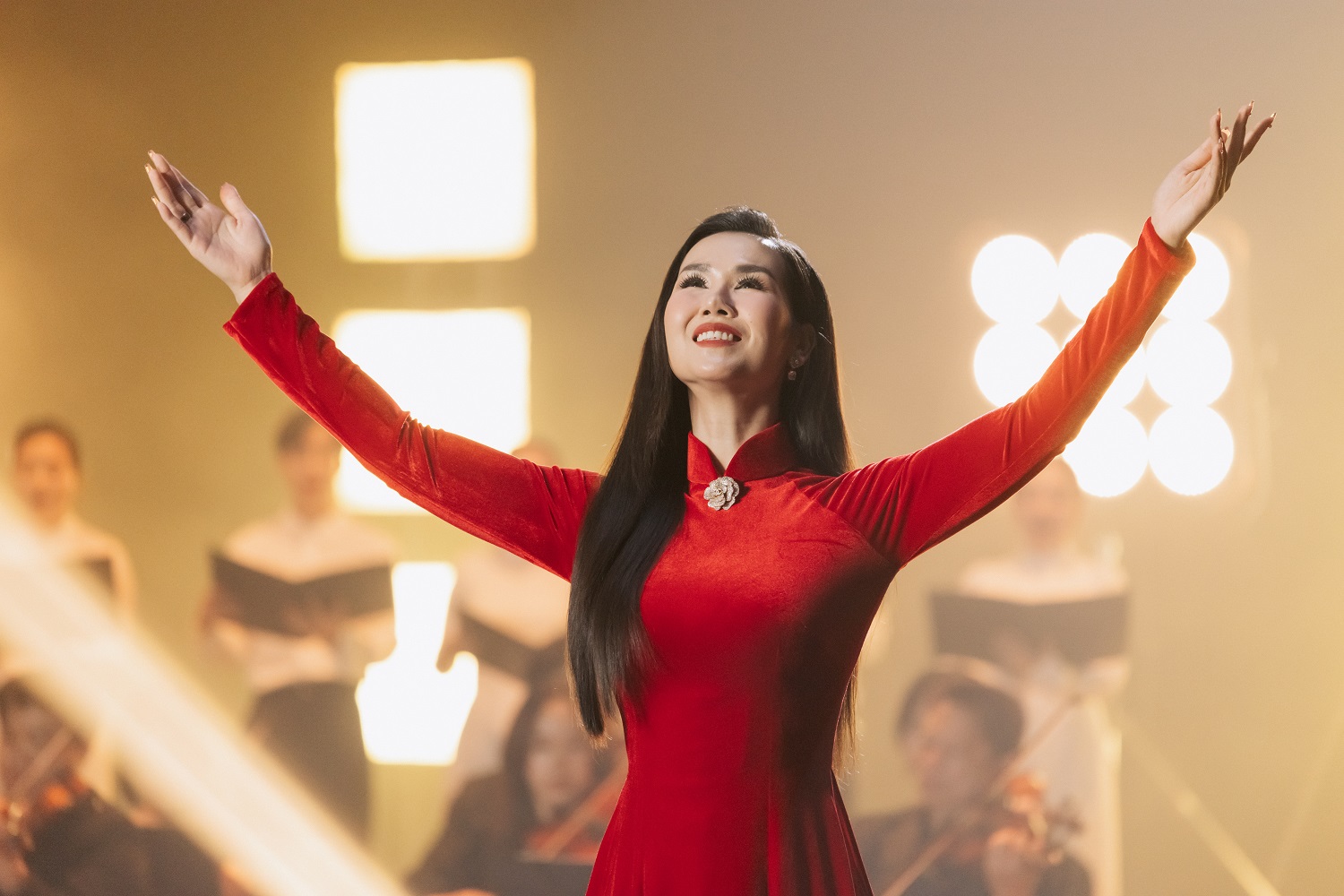 Được chồng doanh nhân người Ấn cho tiền, Võ Hạ Trâm vẫn từ chối vì 1 điều- Ảnh 1. Được chồng doanh nhân người Ấn cho tiền, Võ Hạ Trâm vẫn từ chối vì 1 điều- Ảnh 1.