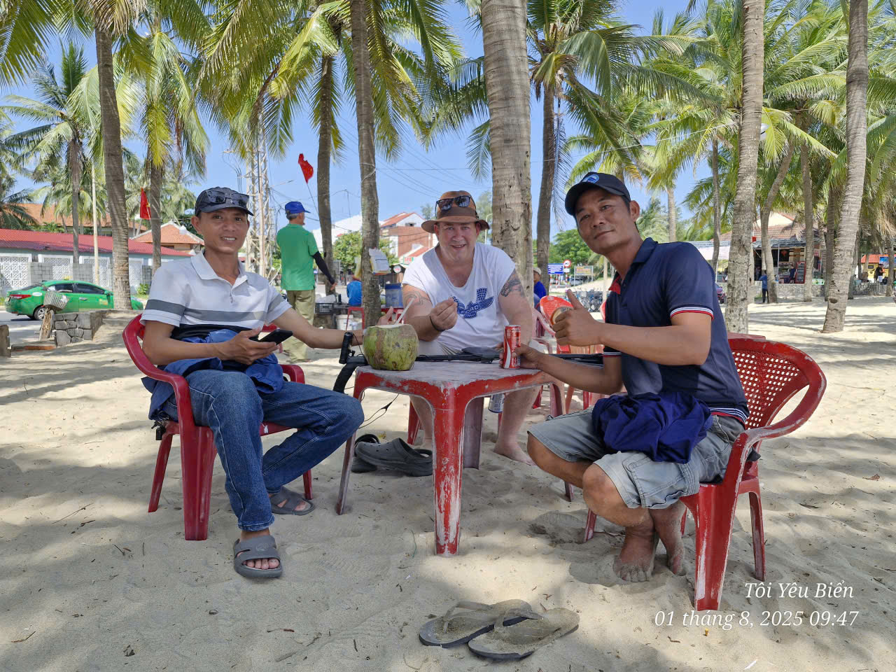 Khách Úc rơi nhẫn kim cương ở Hội An: Đất nước, con người Việt Nam thật tuyệt vời! - Ảnh 2.