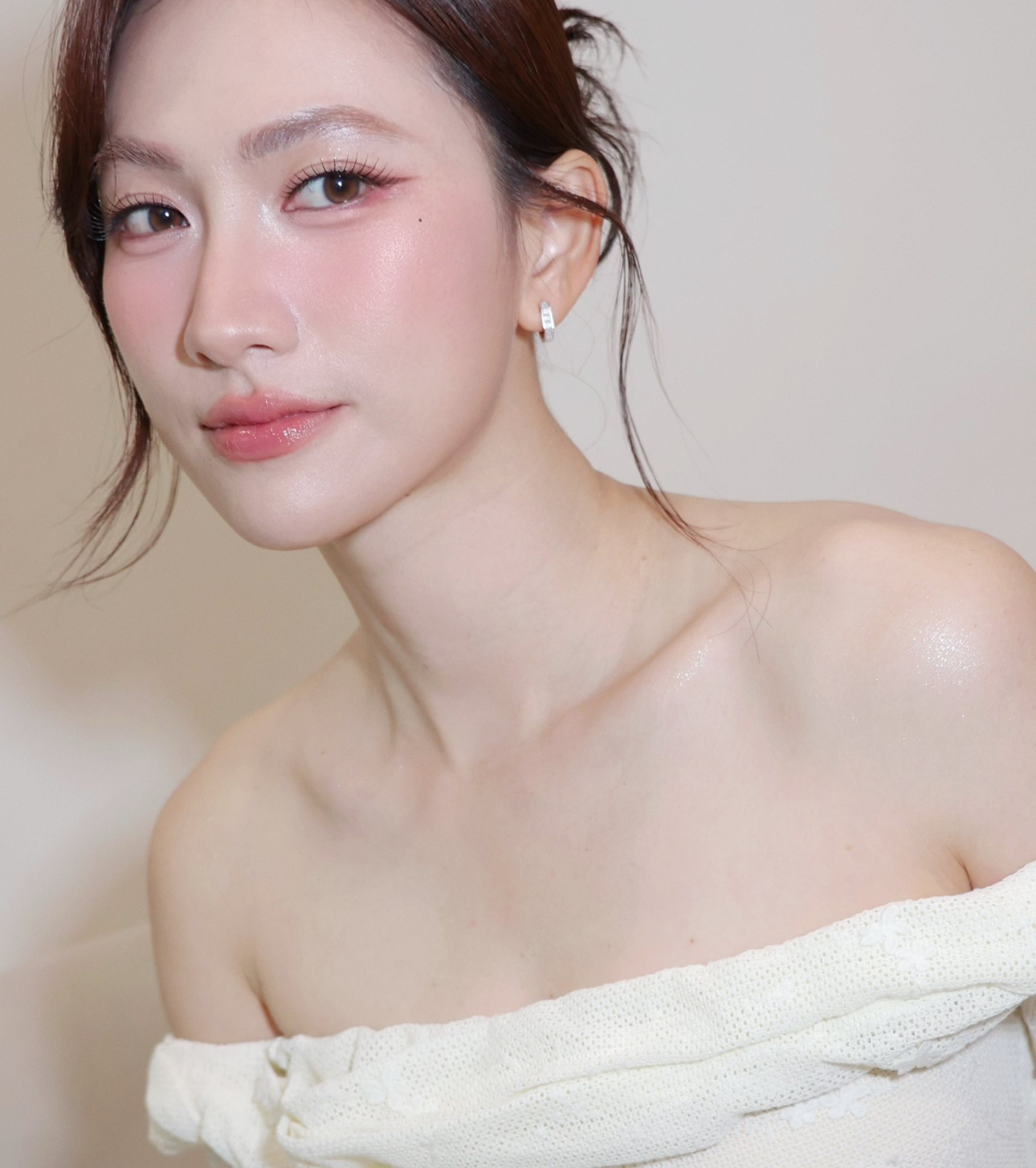 Phương Anh Đào U40 Nhan Sắc Vẫn Say Đắm Lòng Người, Bí Quyết Đến Từ Môn Thể Thao Cực Dễ Thực Hiện- Ảnh 5. Phương Anh Đào U40 Nhan Sắc Vẫn Say Đắm Lòng Người, Bí Quyết Đến Từ Môn Thể Thao Cực Dễ Thực Hiện- Ảnh 5.