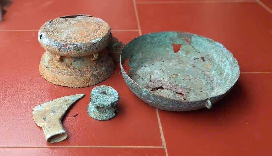 Phú Thọ phát hiện trống đồng 2 . 500 Năm trong vườn nhà nông dân - Ảnh 2.