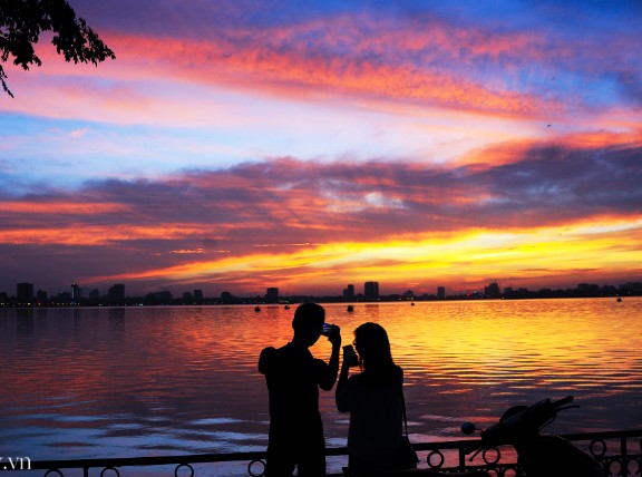 Biết hết Hà Nội trong 1 ngày: Lịch trình gợi ý giúp bạn check-in đủ điểm hot dịp lễ A80 rực rỡ - Ảnh 8.