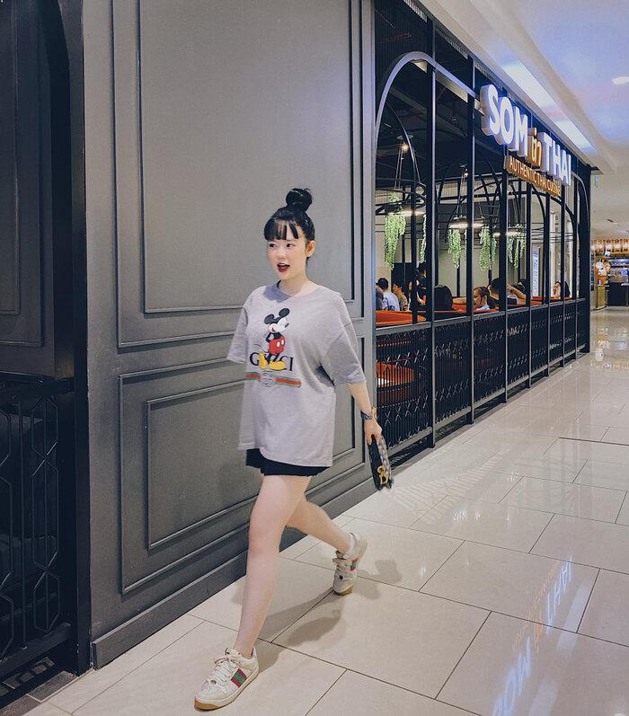 Con dâu "ông trùm điện tử Sài Gòn" mỗi năm có một gương mặt mới - Ảnh 6. Con dâu "ông trùm điện tử Sài Gòn" mỗi năm có một gương mặt mới - Ảnh 6.