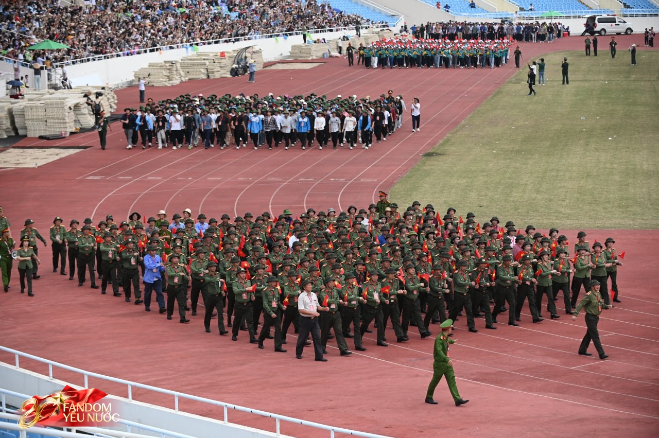 13 Khối nghệ thuật hợp luyện diễu hành kỷ niệm 80 năm Cách mạng Tháng Tám tại Mỹ Đình - Ảnh 4.