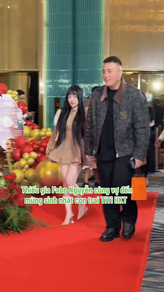 Con dâu "ông trùm điện tử Sài Gòn" mỗi năm có một gương mặt mới - Ảnh 2. Con dâu "ông trùm điện tử Sài Gòn" mỗi năm có một gương mặt mới - Ảnh 2.