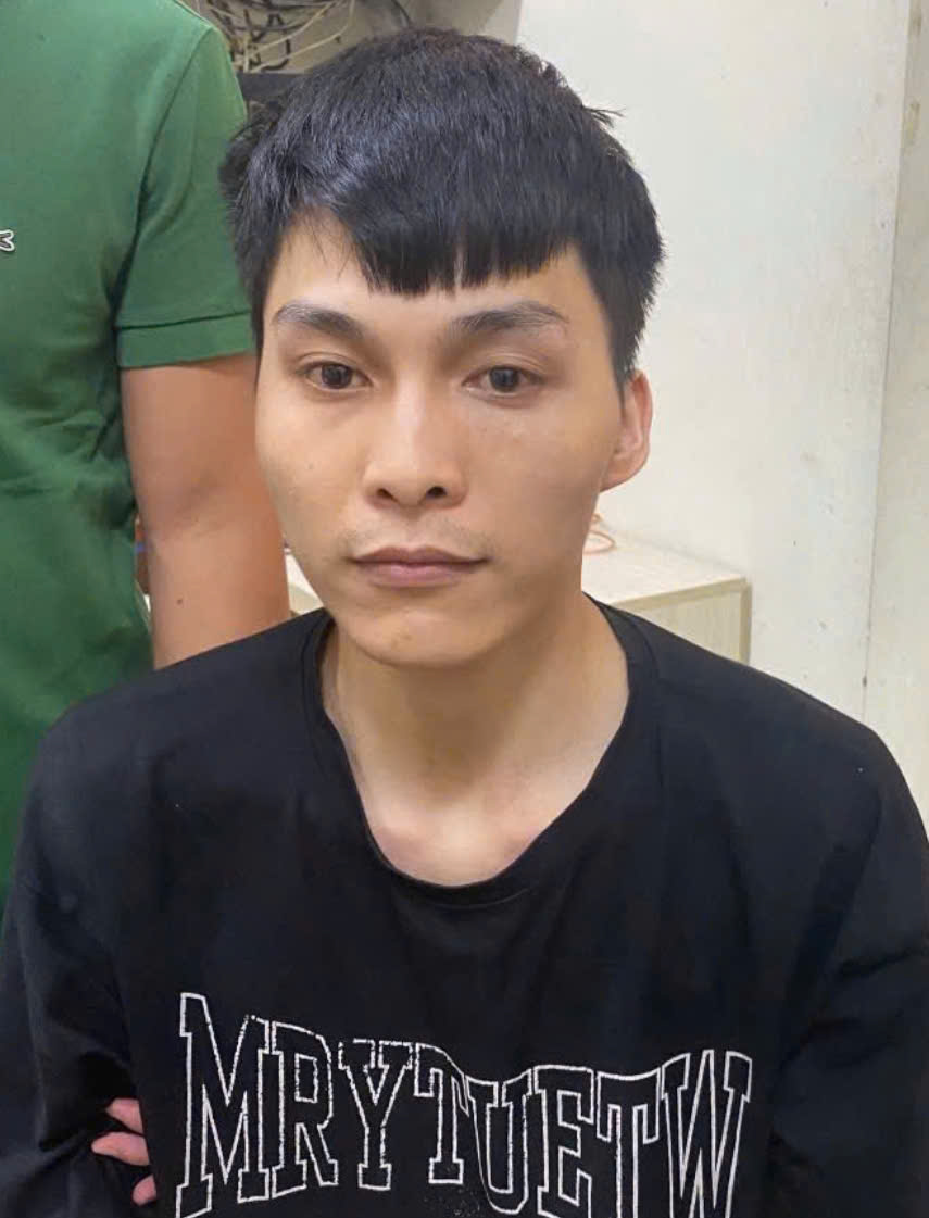 Vận động Vũ Văn Nghĩa ra đầu thú  - Ảnh 1.