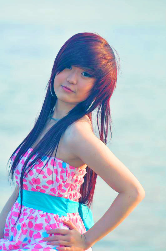 Con dâu "ông trùm điện tử Sài Gòn" mỗi năm có một gương mặt mới - Ảnh 4. Con dâu "ông trùm điện tử Sài Gòn" mỗi năm có một gương mặt mới - Ảnh 4.