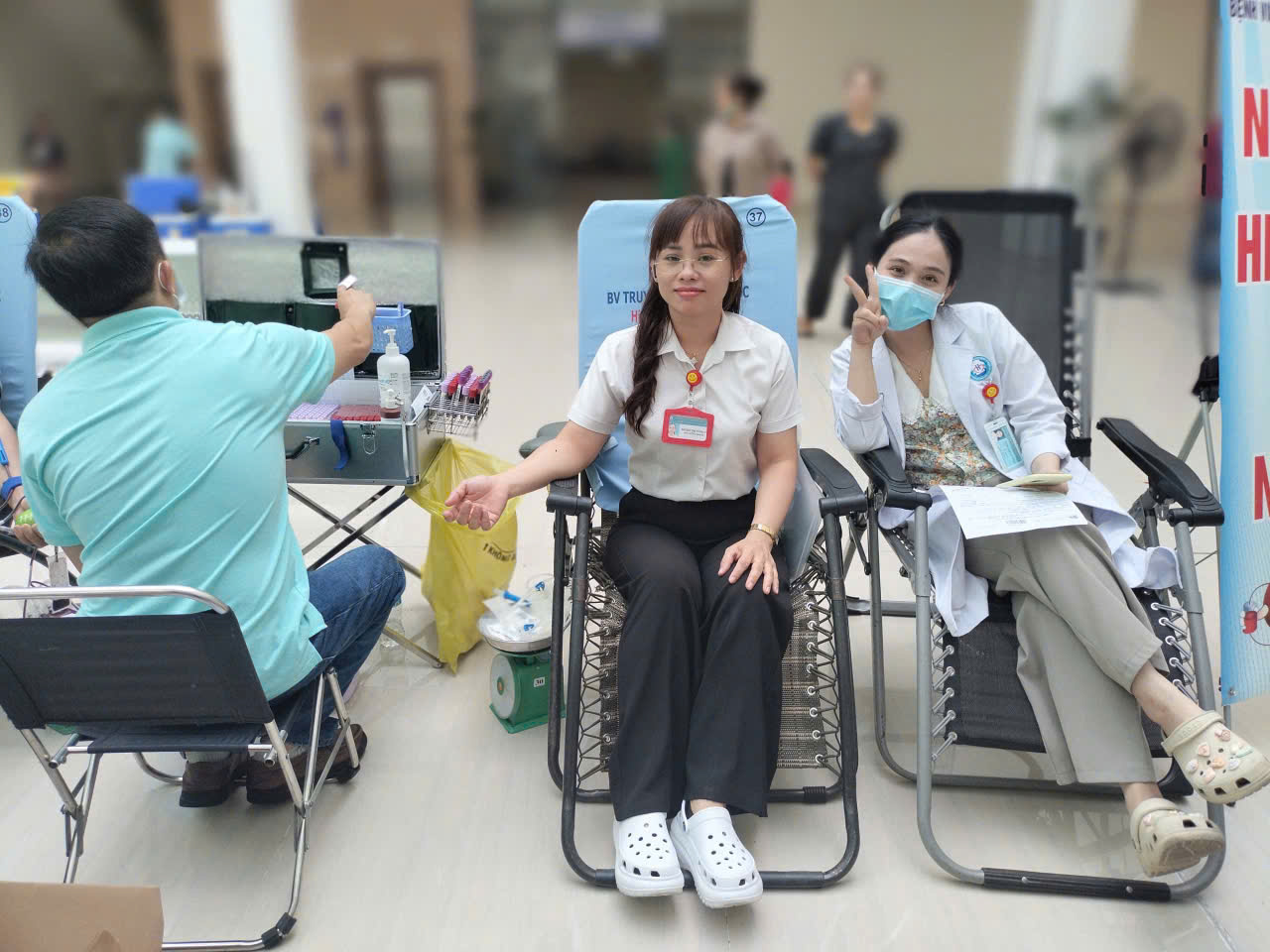Người Dân Khó Khăn Tại Tp Hcm Xúc Động Khi Được Mổ Mắt Miễn Phí- Ảnh 5. Người Dân Khó Khăn Tại Tp Hcm Xúc Động Khi Được Mổ Mắt Miễn Phí- Ảnh 5.