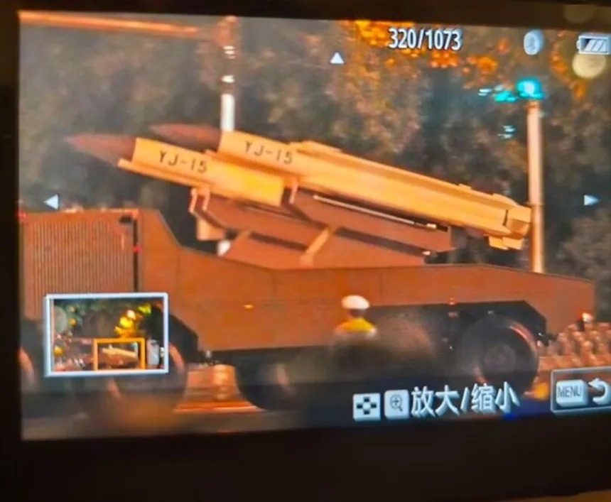 Bí mật dưới lớp bạt: Quân đội Trung Quốc chuẩn bị tung ra dàn vũ khí chưa từng thấy - Ảnh 1.