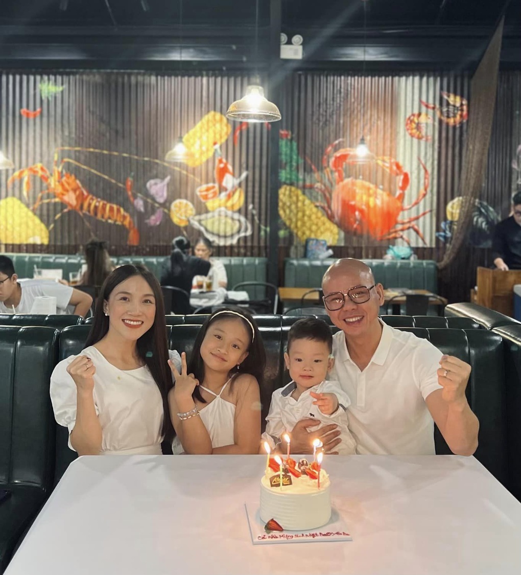 Sao nam Vbiz khổ sở v&igrave; kh&ocirc;ng mọc được t&oacute;c, tr&iacute; nhớ giảm s&uacute;t do ng&atilde; từ tầng 3- Ảnh 4.