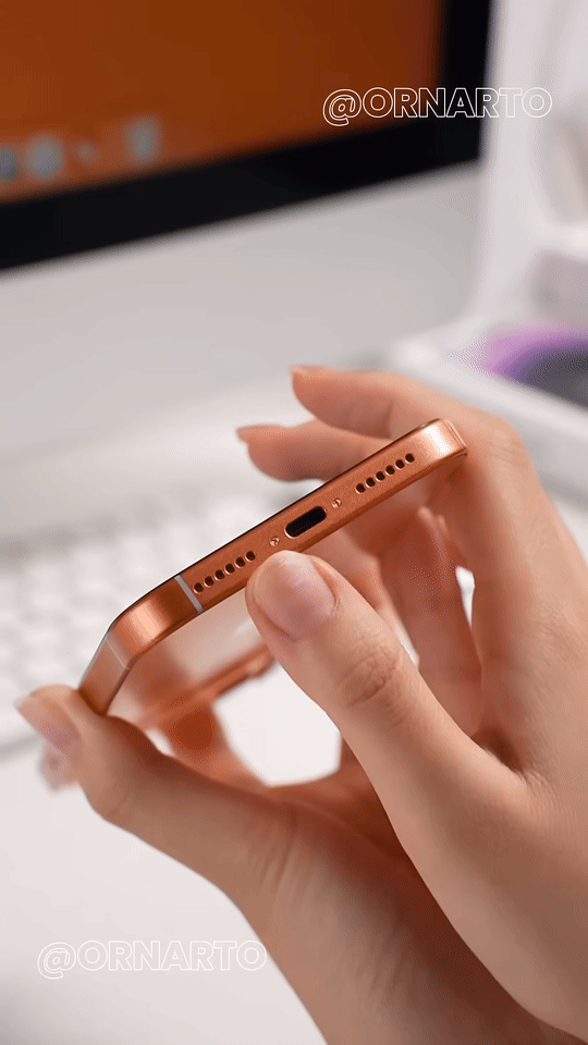 Hot: Mở Hộp Iphone 17 Pro Màu Cam, Thiết Kế Hoàn Toàn Mới, Lạ Mà Đẹp 6 Ezgif 6E4C191B68C145 1755740447551 175574044782332687525