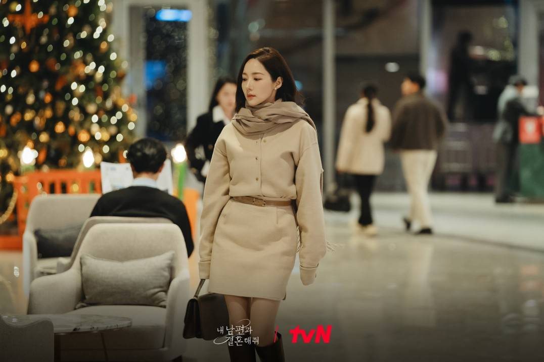 10 mỹ nhân có gu thời trang đẹp nhất phim Hàn: Mặc bộ nào sang bộ đó còn bóc mẽ nhân vật đỉnh thôi rồi- Ảnh 45.