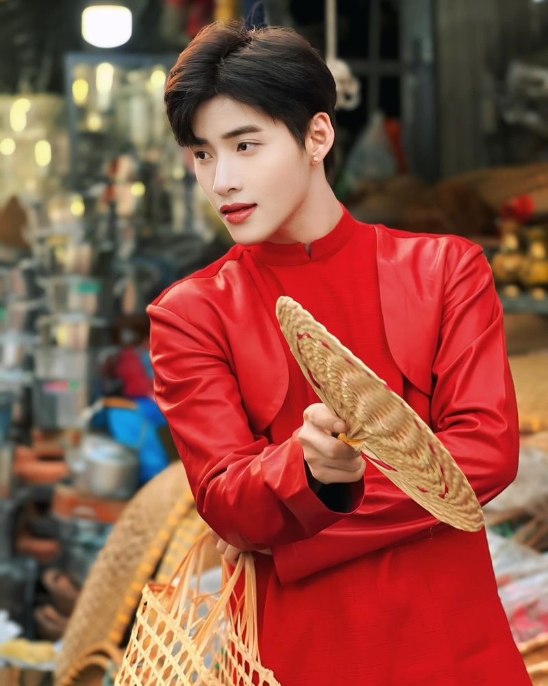 Nam ca sĩ đẹp trai, nhảy giỏi nhất Anh Trai Say Hi, gây phản cảm khi chụp ảnh với fan nữ là ai? - Ảnh 2.