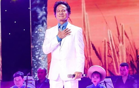 Chế Linh: "Lúc tiếp viên báo đã bay tới Việt Nam, lòng tôi bồi hồi"- Ảnh 2.