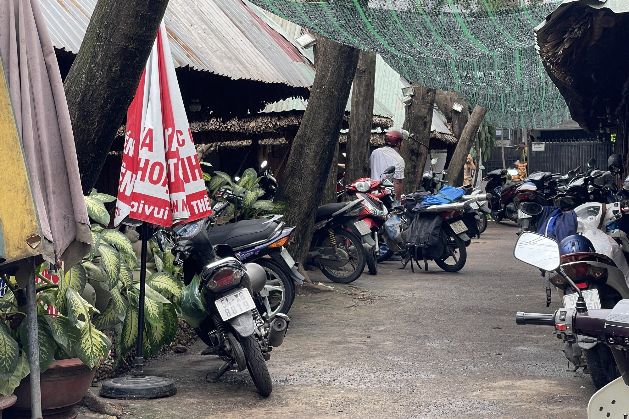 Truy xét kẻ đốt phòng trọ người yêu cũ ở phường Thủ Đức- Ảnh 1.