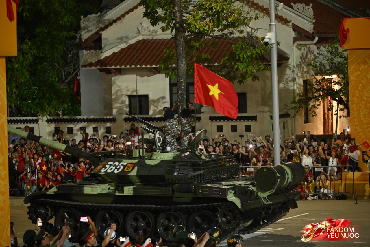 Những hình ảnh đầu tiên của buổi Tổng hợp luyện diễu binh, diễu hành lần 1 tại Quảng trường Ba Đình lịch sử- Ảnh 21. Những hình ảnh đầu tiên của buổi Tổng hợp luyện diễu binh, diễu hành lần 1 tại Quảng trường Ba Đình lịch sử- Ảnh 21.