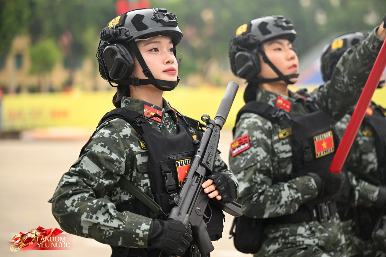 Nét đến từng chi tiết: Lê Hoàng Hiệp, Ngô Lâm Phương, Bảo Trinh và dàn "cực phẩm quân đội" trong Tổng hợp luyện lần 1 - Ảnh 13.