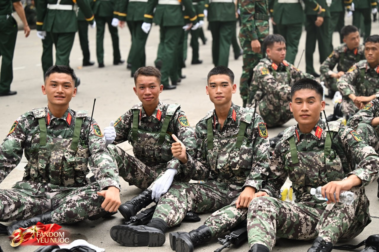 Nét đến từng chi tiết: Lê Hoàng Hiệp, Ngô Lâm Phương, Bảo Trinh và dàn "cực phẩm quân đội" trong Tổng hợp luyện lần 1 - Ảnh 31.