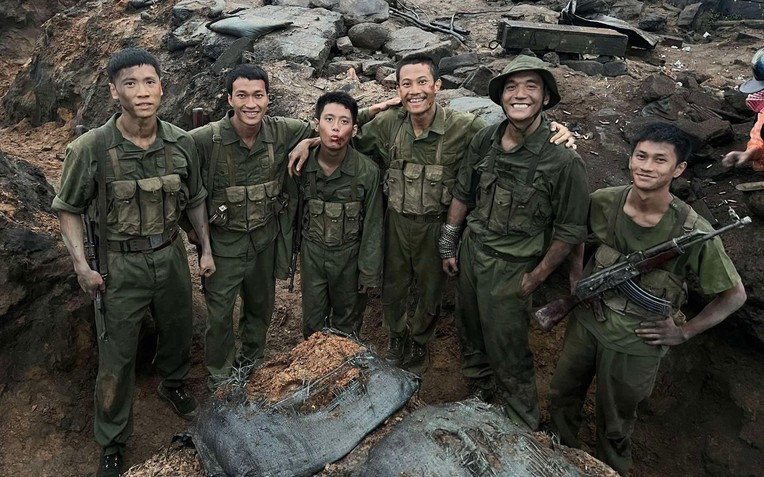 7 nam diễn viên hóa thân thành 7 chiến sĩ quả cảm trong bom tấn &quot;Mưa Đỏ&quot; là ai?