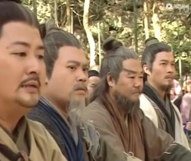 Ngoài Mã phu nhân, Kiều Phong đến chết vẫn không biết kẻ này đã bày ra âm mưu tinh vi để loại bỏ mình- Ảnh 3. Ngoài Mã phu nhân, Kiều Phong đến chết vẫn không biết kẻ này đã bày ra âm mưu tinh vi để loại bỏ mình- Ảnh 3.