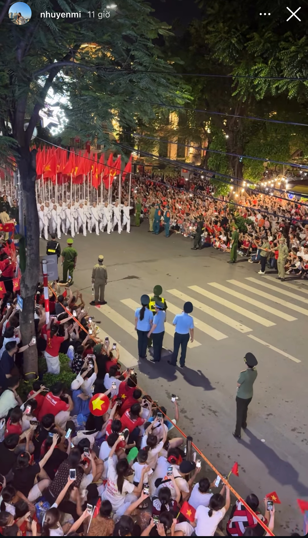 Vợ Duy Mạnh, Văn Quyết khoe góc đu concert quốc gia tuyệt đối điện ảnh từ biệt thự 6 tầng mặt phố Hà Nội- Ảnh 3. Vợ Duy Mạnh, Văn Quyết khoe góc đu concert quốc gia tuyệt đối điện ảnh từ biệt thự 6 tầng mặt phố Hà Nội- Ảnh 3.