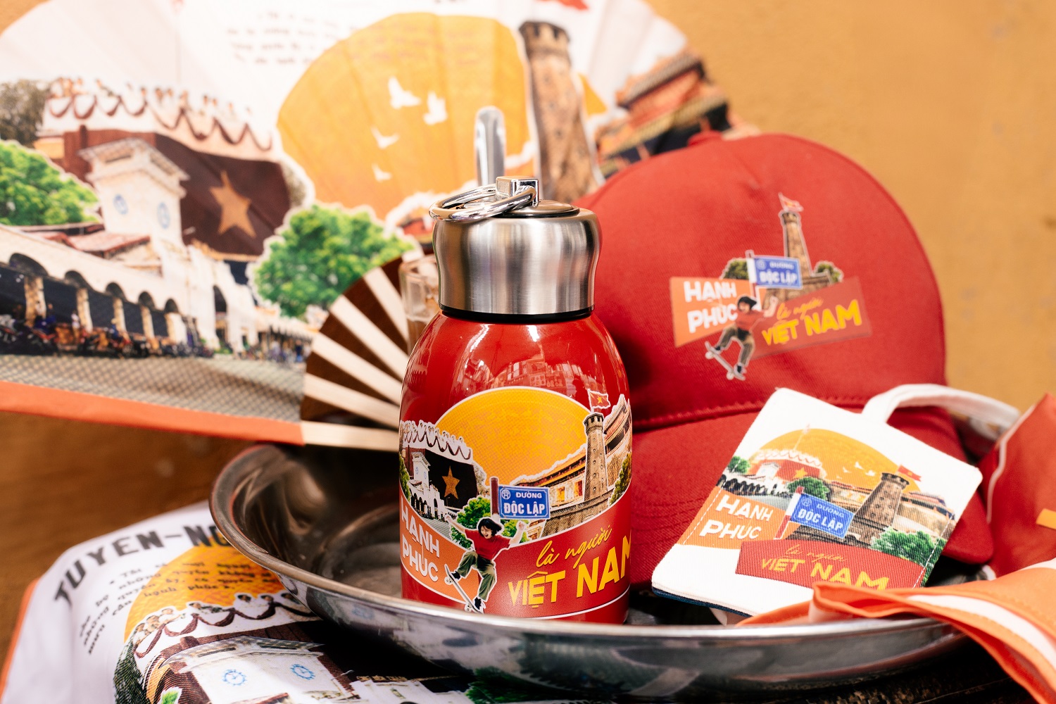 Lan tỏa tình yêu nước thời hiện đại: Cá tính, sáng tạo, đậm chất Việt - Ảnh 1. Lan tỏa tình yêu nước thời hiện đại: Cá tính, sáng tạo, đậm chất Việt - Ảnh 1.