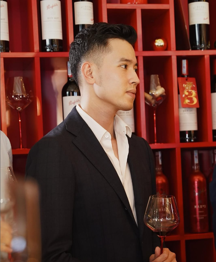 Chân dung giám đốc hãng hàng không vốn điều lệ 2.600 tỷ đồng: Sinh năm 1991, "bệ phóng" cực khủng - Ảnh 9. Chân dung giám đốc hãng hàng không vốn điều lệ 2.600 tỷ đồng: Sinh năm 1991, "bệ phóng" cực khủng - Ảnh 9.