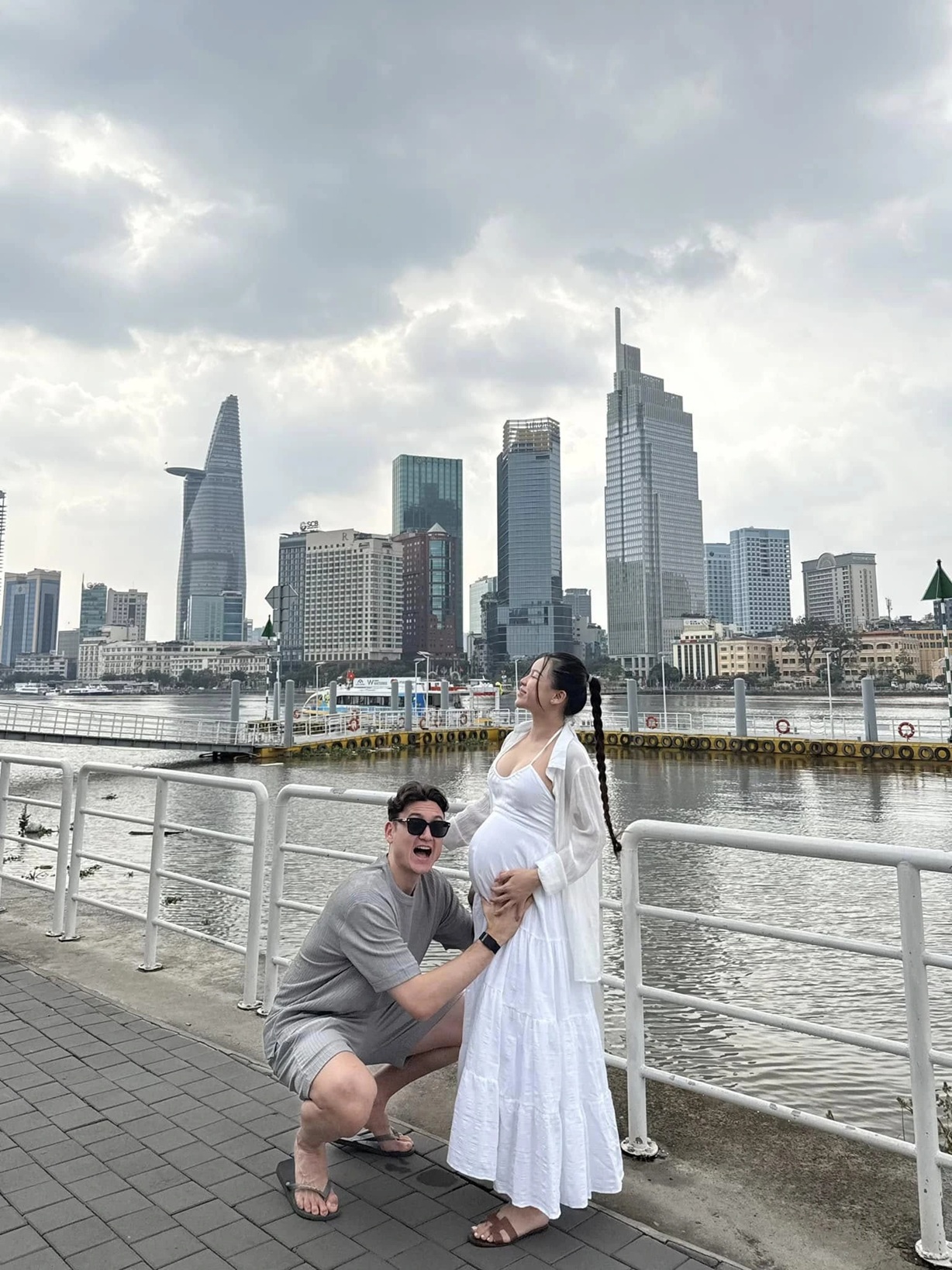 Vợ Đặng Văn Lâm: "Tôi đi theo chồng nhưng không ai chăm ai hết"- Ảnh 2. Vợ Đặng Văn Lâm: "Tôi đi theo chồng nhưng không ai chăm ai hết"- Ảnh 2.
