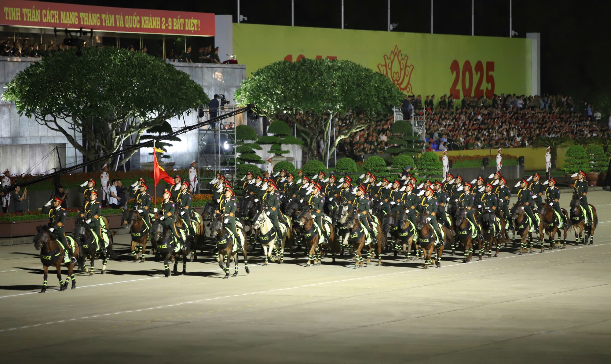 Mãn nhãn với hình ảnh diễu binh trên Quảng trường Ba Đình ngày 21 - 8 - Ảnh 7.