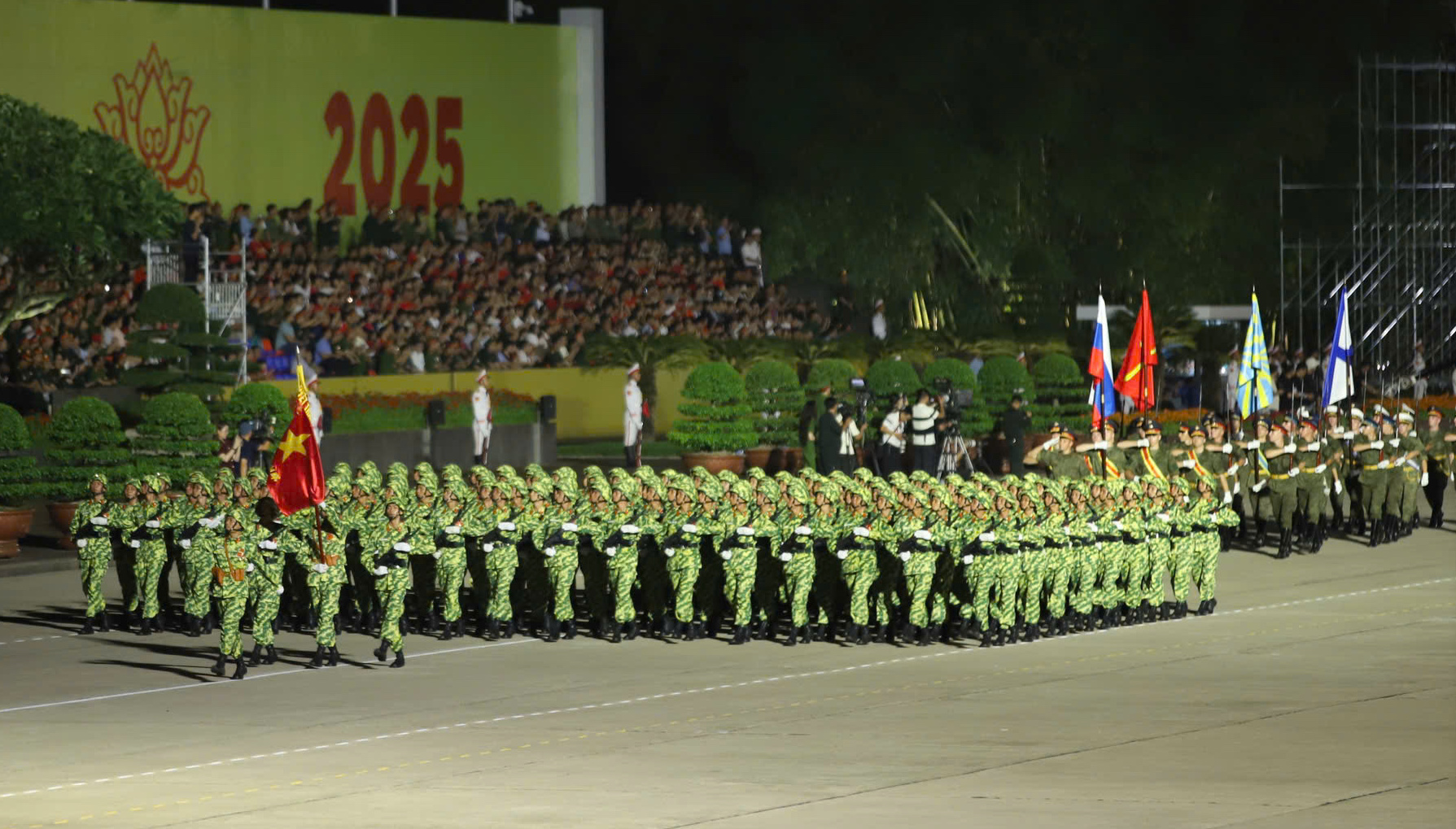 Mãn nhãn với hình ảnh diễu binh trên Quảng trường Ba Đình ngày 21 - 8 - Ảnh 8.