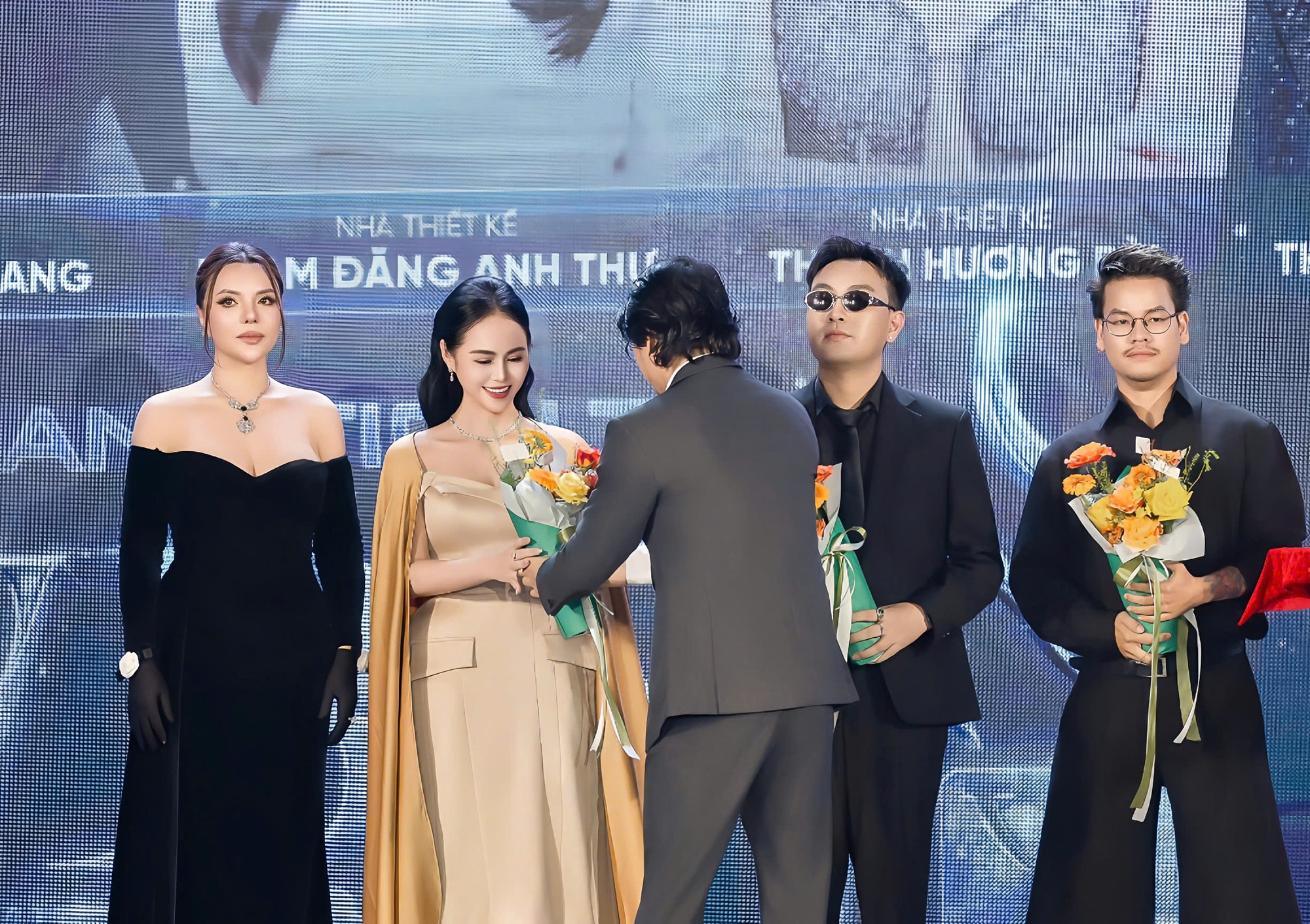 NTK Thanh Hương Bùi xuất hiện xinh đẹp, nhận nhiệm vụ quan trọng tại Miss Grand Vietnam 2025- Ảnh 6. NTK Thanh Hương Bùi xuất hiện xinh đẹp, nhận nhiệm vụ quan trọng tại Miss Grand Vietnam 2025- Ảnh 6.