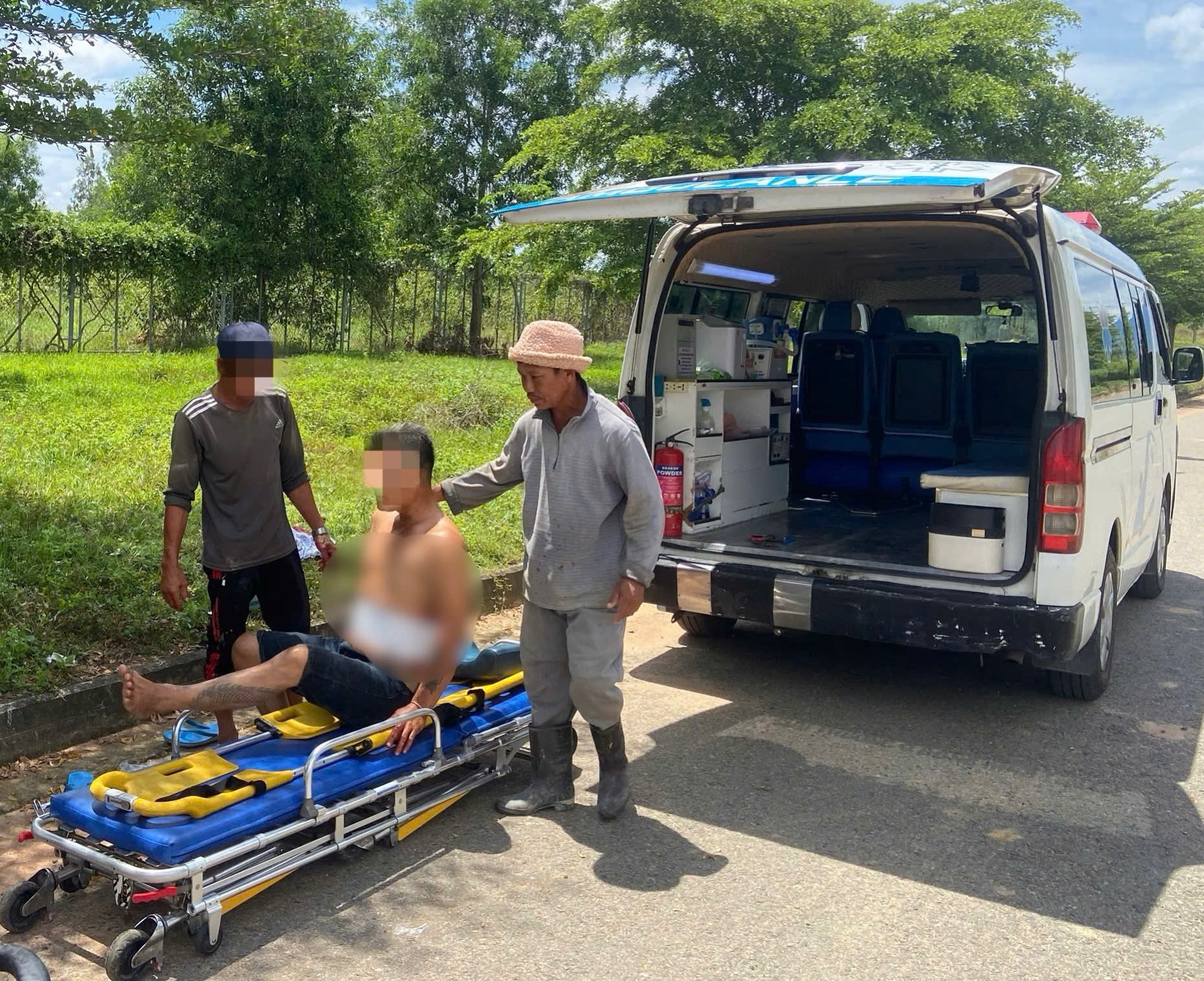 Vụ đâm nhầm gây chấn động tại Khu công nghiệp Hàm Kiệm 1 , nạn nhân nguy kịch - Ảnh 1. Vụ đâm nhầm gây chấn động tại Khu công nghiệp Hàm Kiệm 1 , nạn nhân nguy kịch - Ảnh 1.