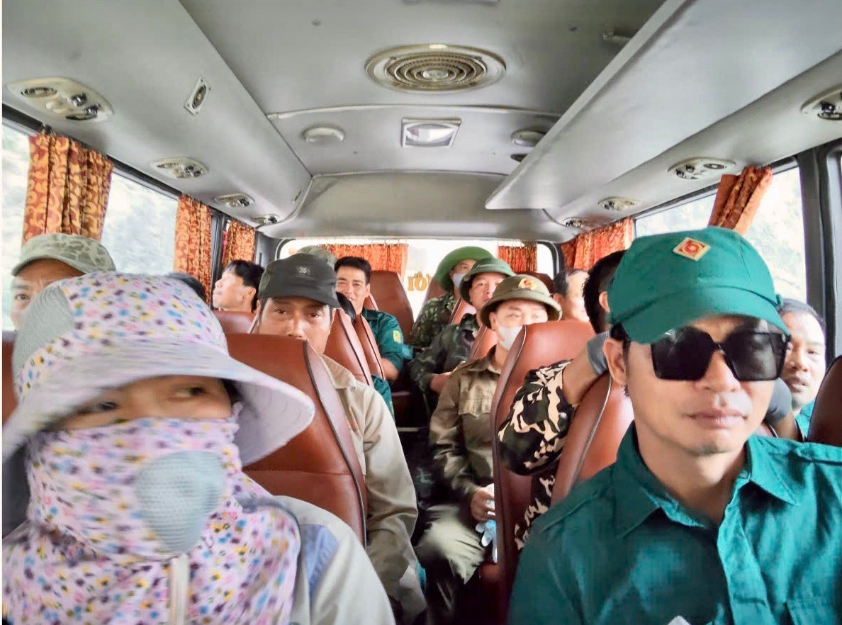 Một phụ nữ mất tích bí ẩn ở Ninh Bình: Dân làng nỗ lực tìm kiếm bà Trần Thị Vân - Ảnh 2. Một phụ nữ mất tích bí ẩn ở Ninh Bình: Dân làng nỗ lực tìm kiếm bà Trần Thị Vân - Ảnh 2.