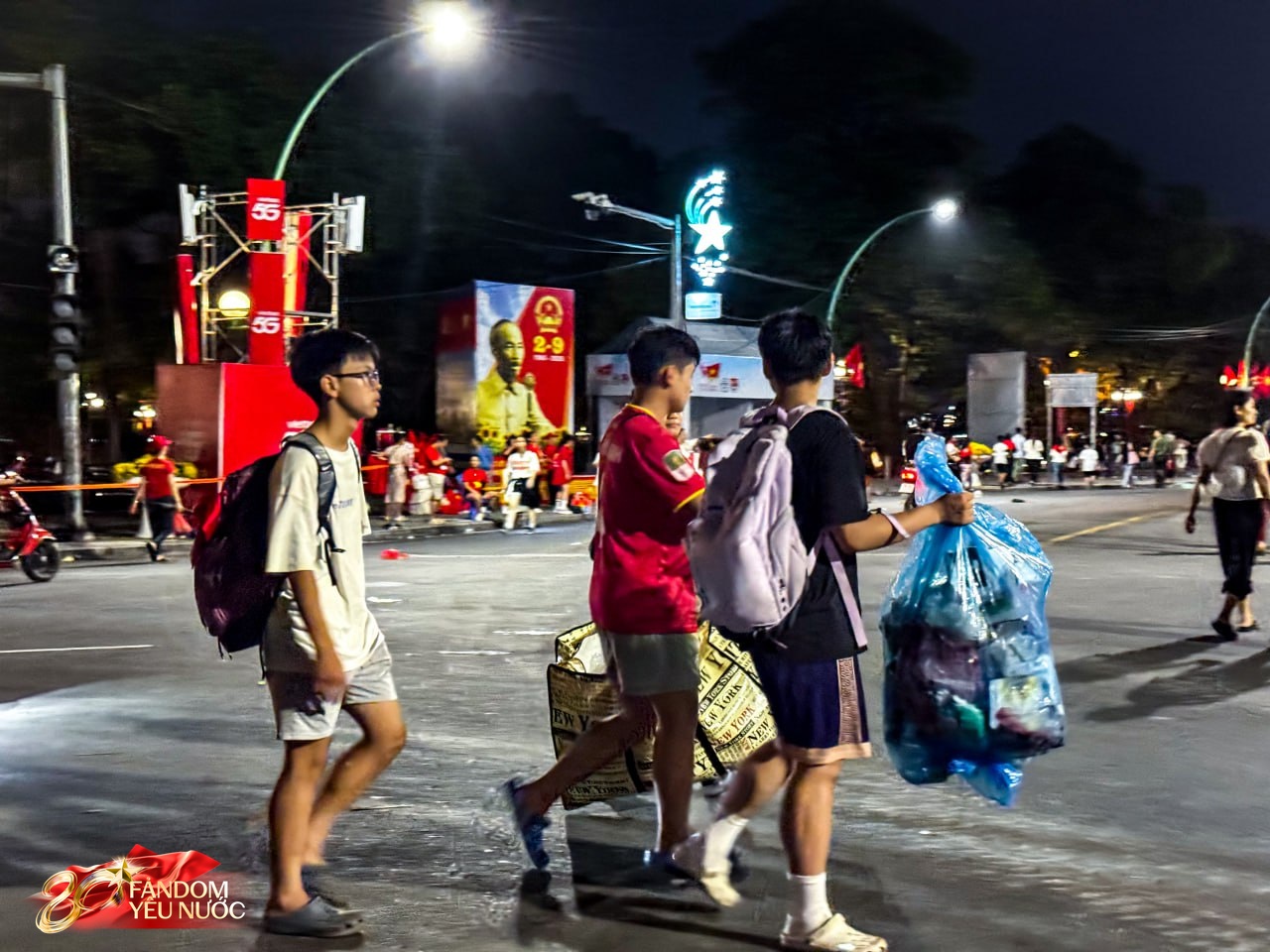 Những cảnh tượng chỉ Việt Nam mình mới có!- Ảnh 2. Những cảnh tượng chỉ Việt Nam mình mới có!- Ảnh 2.