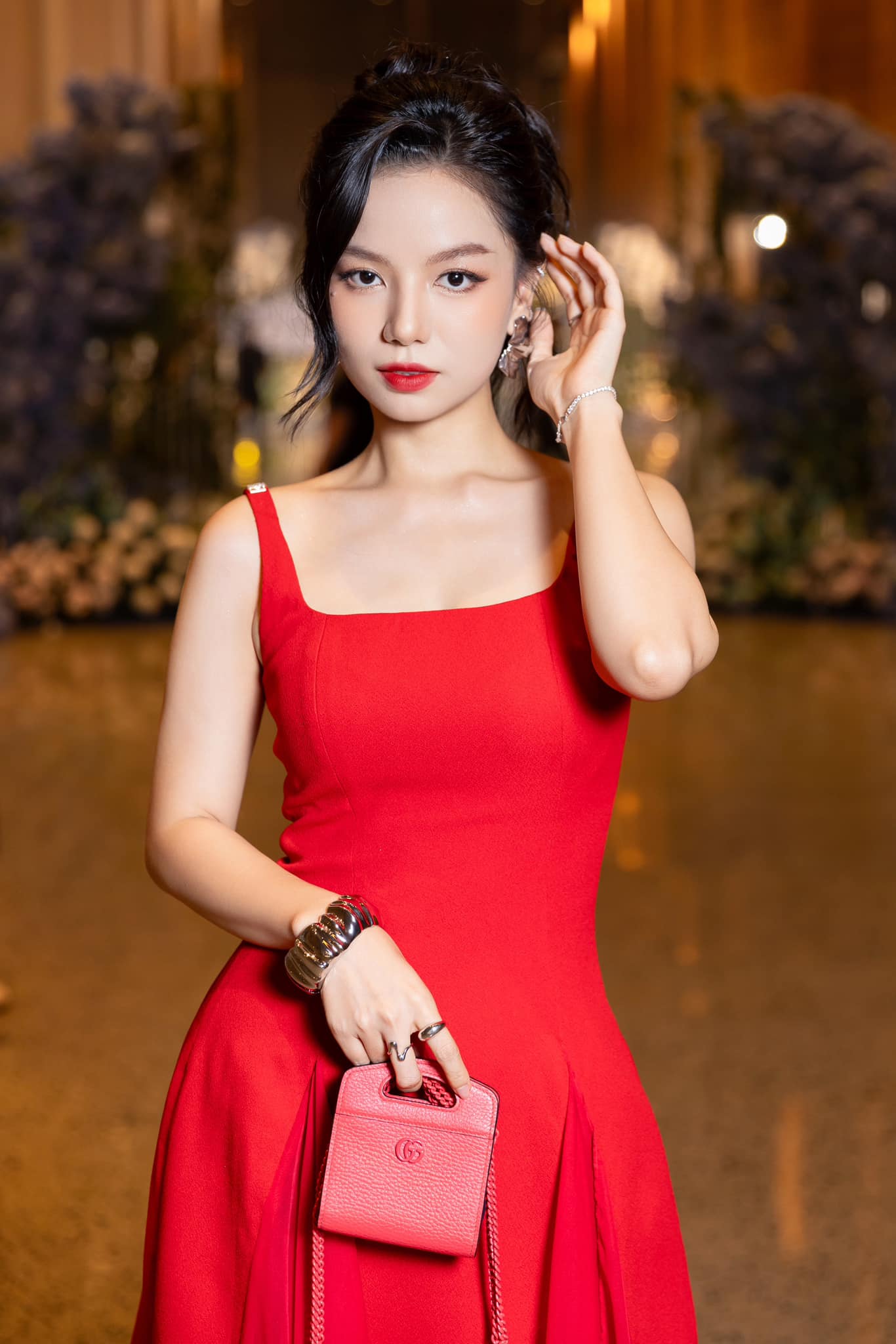 Sao nữ phim Mưa đỏ có ông hy sinh ở Quảng Trị: Visual đời thường gây ấn tượng, đời tư cực bí ẩn- Ảnh 9. Sao nữ phim Mưa đỏ có ông hy sinh ở Quảng Trị: Visual đời thường gây ấn tượng, đời tư cực bí ẩn- Ảnh 9.