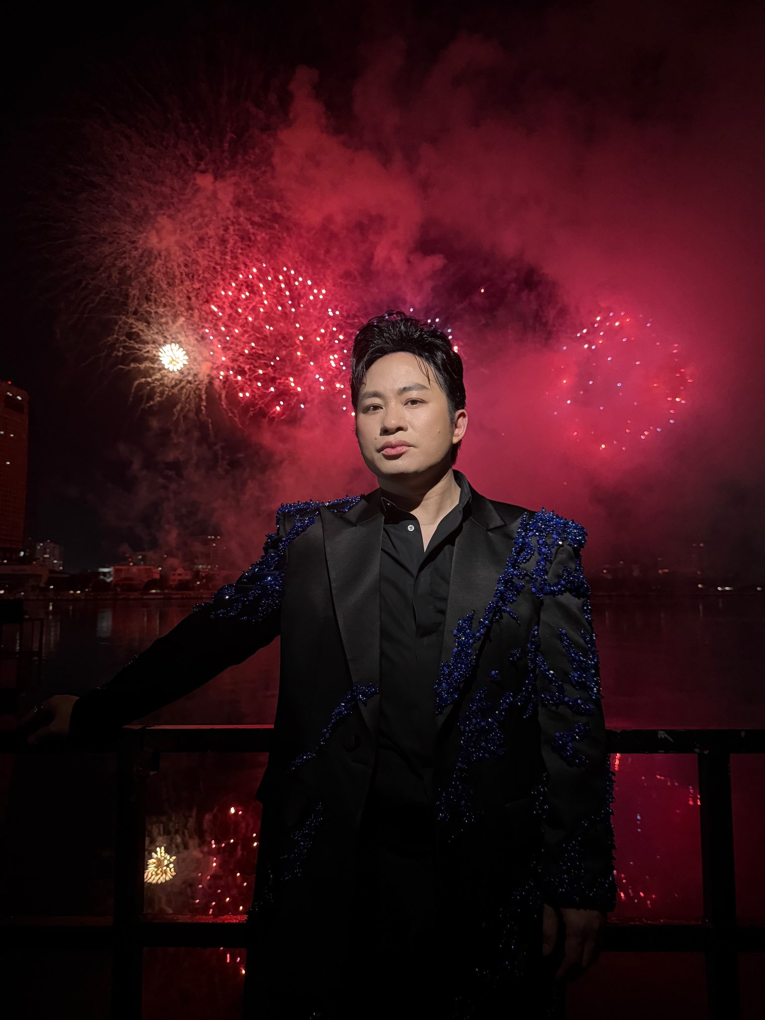 Chuyện Tùng Dương khóc giữa 60 nghìn khán giả và bị Duyên Quỳnh "ép" hát lại ca khúc 5 tỷ view - Ảnh 5.